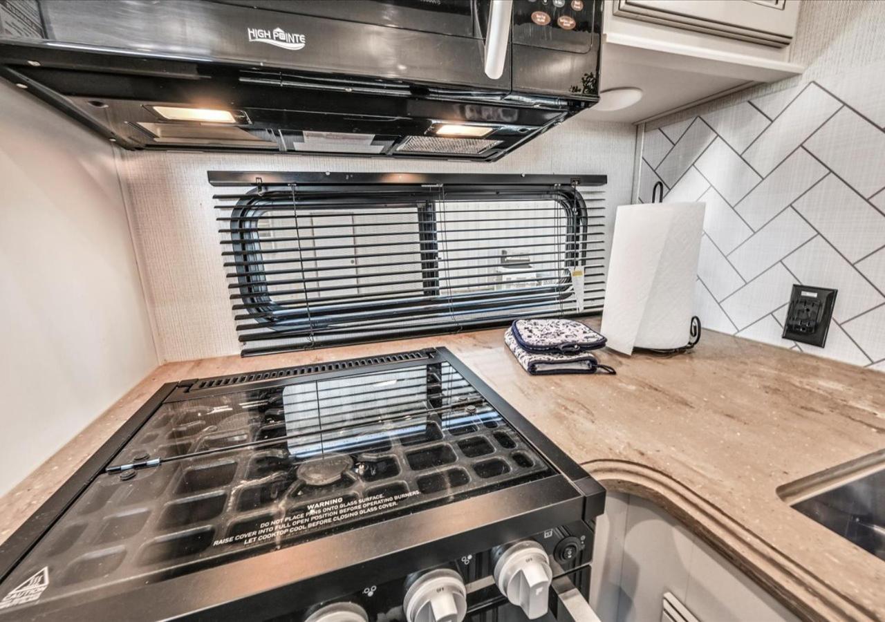 Apartment Cozy 2-guest Rv On Nature Farm